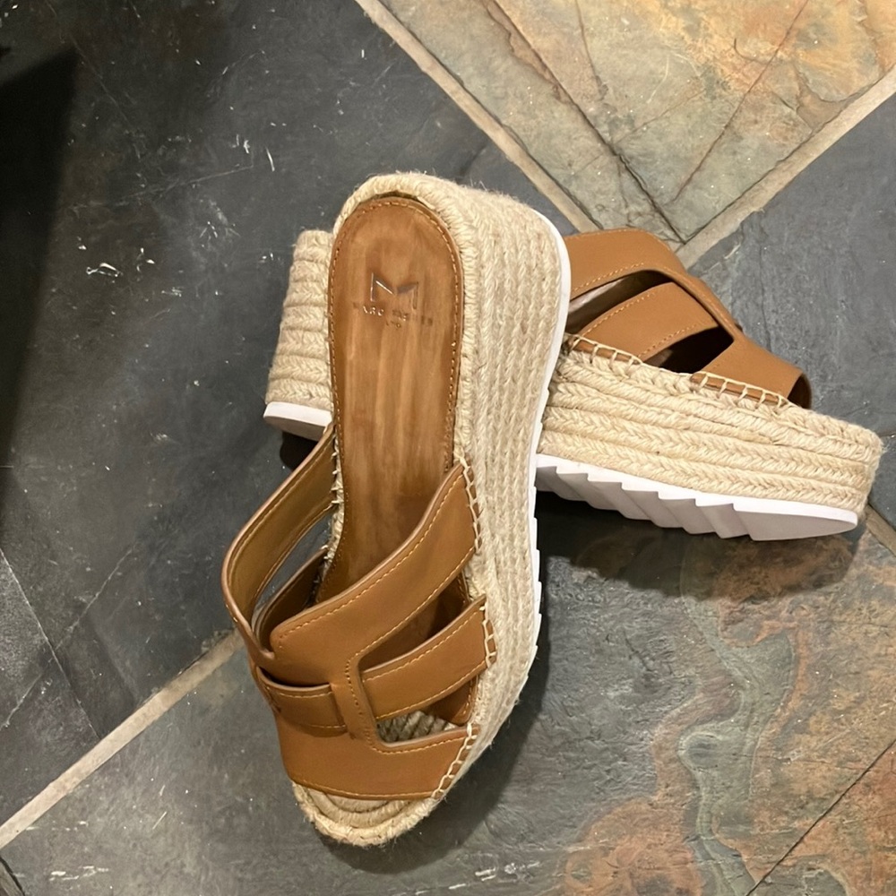 NWOT Marc Fisher Espadrille Sandals - 10